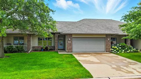 1459 Buckingham Pl, Iowa City, IA 52240