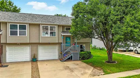 727 Hodge St, North Liberty, IA 52317