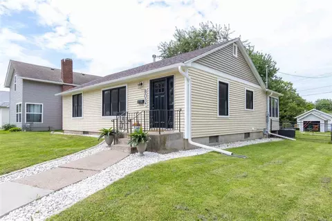 803 S 2nd Ave, Washington, IA 52353
