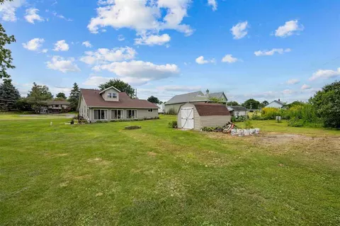 Exterior - 505 E 2nd St, Vinton, IA 52349 photo 7 of 7