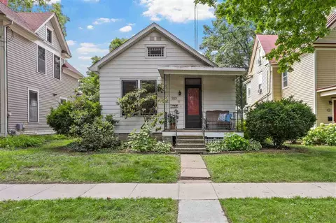 323 Brown St, Iowa City, IA 52245