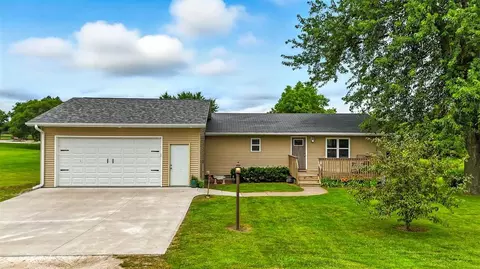210 Jefferson St, Kalona, IA 52247