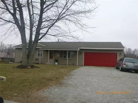 905 Mackey Ave, Sigourney, IA 52591