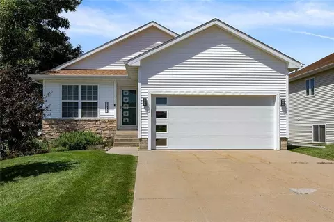 6400 Cakebread Ct, Marion, IA 52302