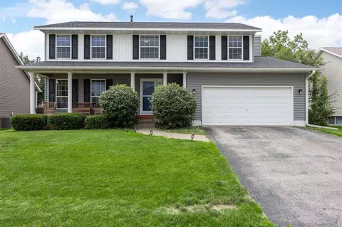 1515 Fox Trail Dr NE, Cedar Rapids, IA 52402