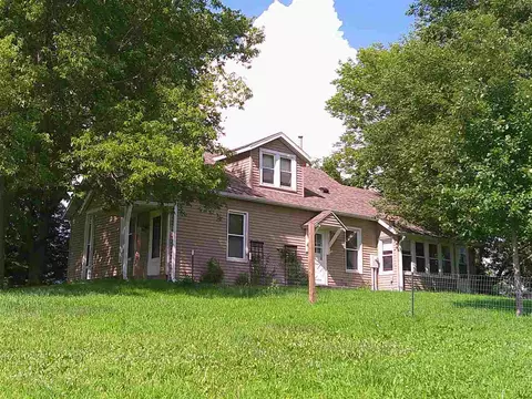 4246 Hwy 61, Wapello, IA 52653