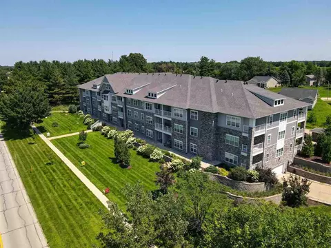 260 N Scott Blvd, Iowa City, IA 52245
