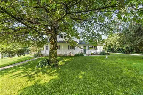 402 Williams Ave, Williamsburg, IA 52361