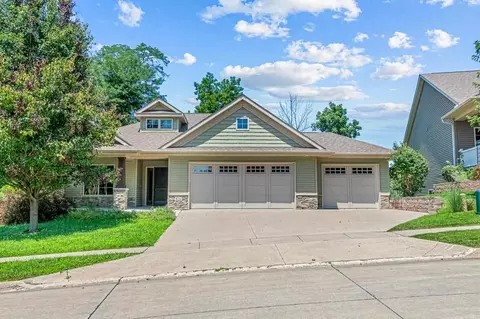 826 Sugar Loaf Cir, Iowa City, IA 52245