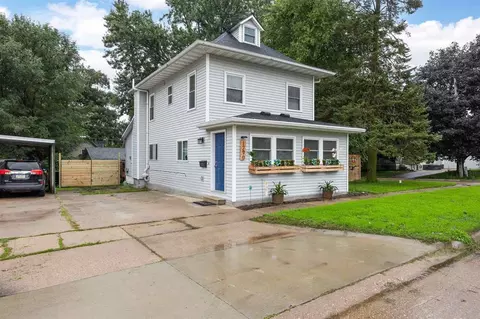 1290 13th St, Marion, IA 52302