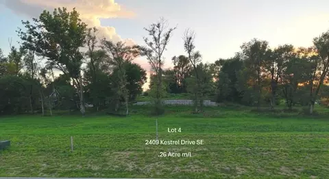 2409 Kestrel Dr SE, Cedarrapids, IA 52403