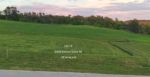 2306 Kestrel Dr SE, Cedarrapids, IA 52403