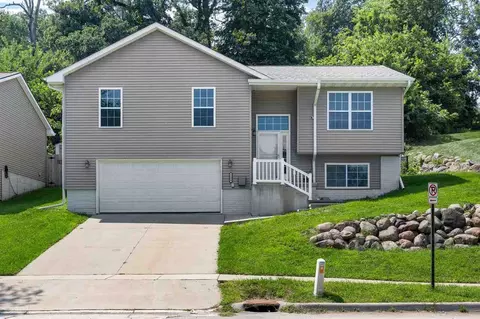 1130 13th St, Cedar Rapids, IA 52405