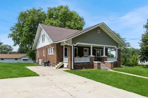 200 Long St, Williamsburg, IA 52361