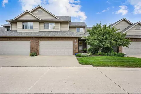 230 E Tartan Dr, North Liberty, IA 52317