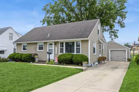 1807 9th Ave SW, Cedar Rapids, IA 52404