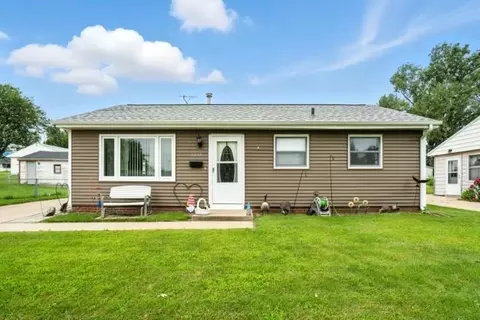 1018 17th St SW, Cedar Rapids, IA 52404