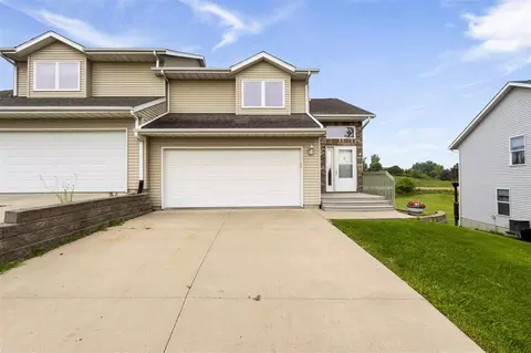 1357 Ozark Rdg, Coralville, IA 52241