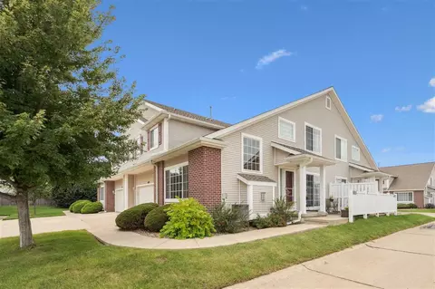 1073 NE 74th St, Cedar Rapids, IA 52402
