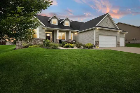 1695 Stone Creek Cir, North Liberty, IA 52317