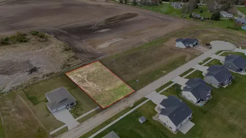3003 Prairielight Ct, Hiawatha, IA 52233