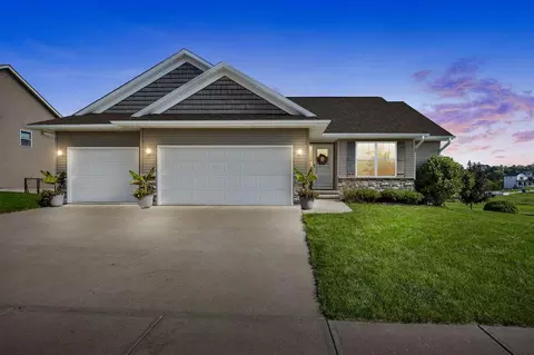 1270 Abraham Dr, North Liberty, IA 52317