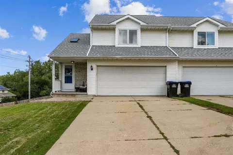 2267 13th St, Coralville, IA 52241