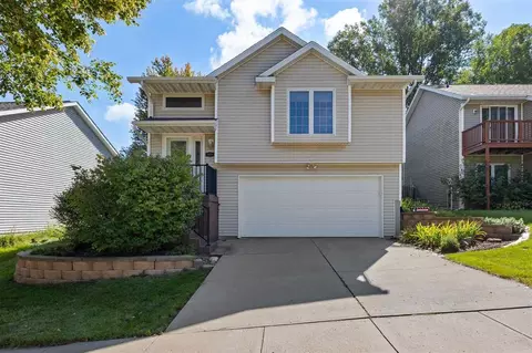 1060 Jensen St, Iowa City, IA 52246