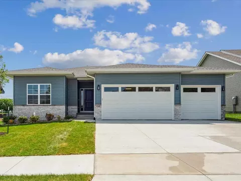 1245 Covered Wagon Dr, Iowa City, IA 52240
