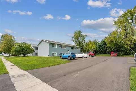 890910 33rd Ave, Marion, IA 52302