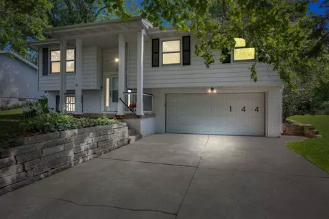 144 Dartmouth St, Iowa City, IA 52245