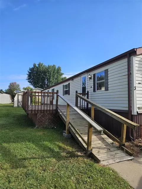3 Video Ct, Iowa City, IA 52240