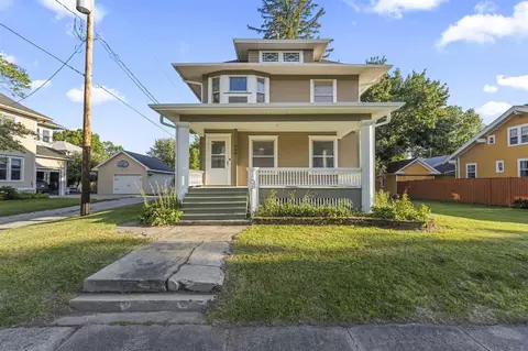 309 E 4th St, Tipton, IA 52772