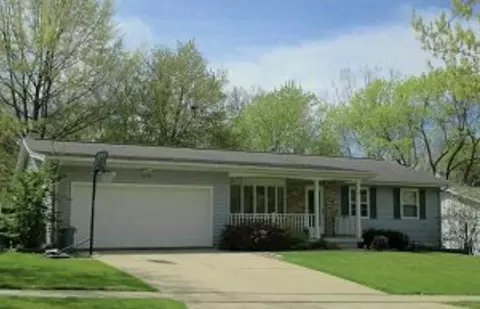 2637 Princeton Rd, Iowa City, IA 52245