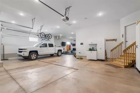 1070 Sunrise Dr, Ely, IA 52227 photo 40