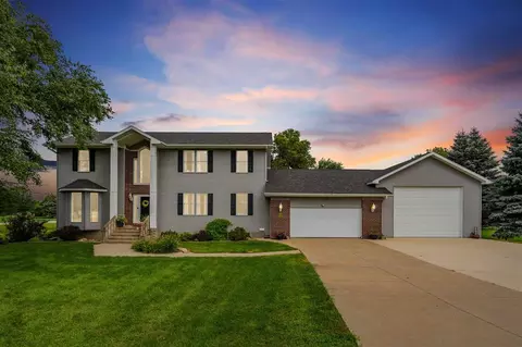 6300 Westwind Rd, Cedar Rapids, IA 52411