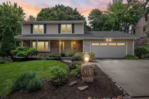 2283 Cae Dr, Iowa City, IA 52246