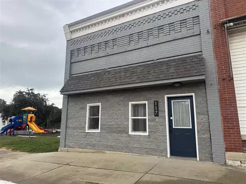 117 E Washington St, Brighton, IA 52540