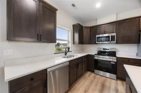 160 Bethany Loop SW, Cedar Rapids, IA 52404 photo 7