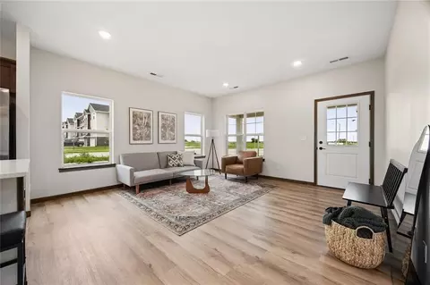 160 Bethany Loop SW, Cedar Rapids, IA 52404 photo 3