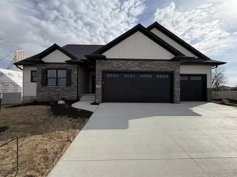240 S Seven Oaks Rd, North Liberty, IA 52317