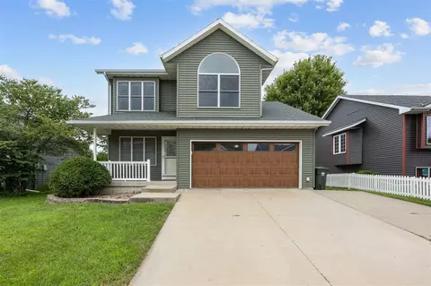 1566 Hemingway Ln, Iowa City, IA 52240