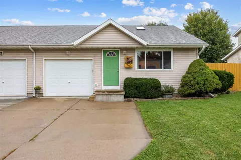 740 Molly Dr, North Liberty, IA 52317