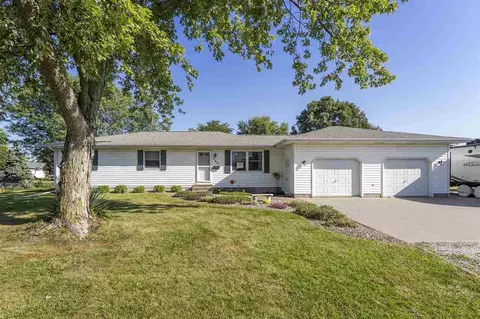 702 E 12th St, Washington, IA 52353
