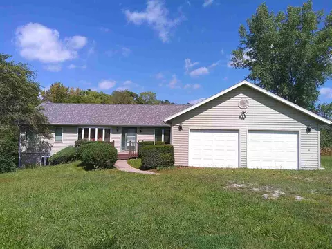 1452 Orange Ave, Kalona, IA 52247