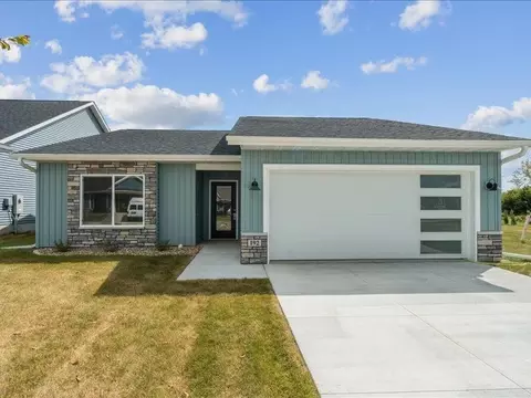 192 Huntington, Iowa City, IA 52245