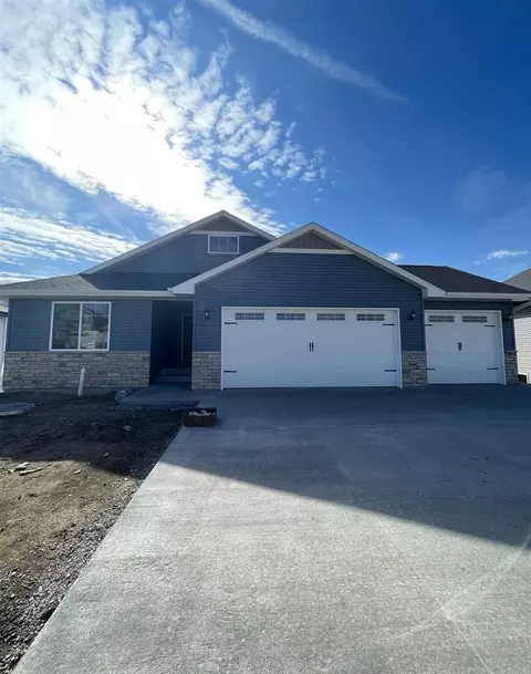 114 Buysse Ln, West Liberty, IA 52776
