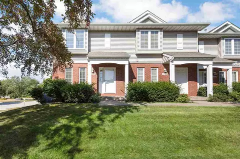 1562 Mckinley Pl, Iowa City, IA 52246