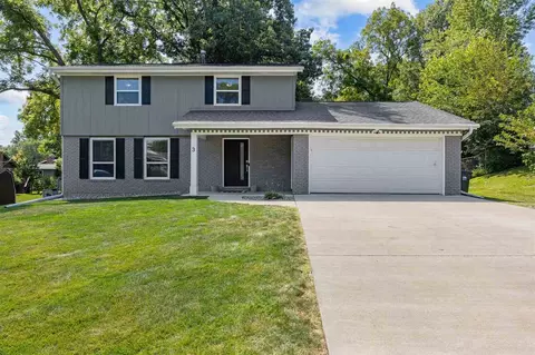 3 Georgetown Cir, Iowa City, IA 52245