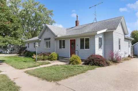 401 Chatham St, Williamsburg, IA 52361